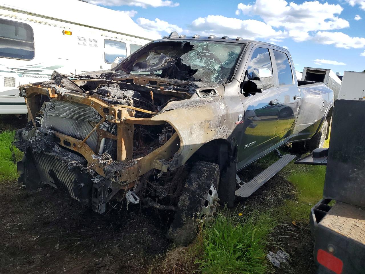 2019 Ram 3500 Laramie, VIN 3C63RRJL9KG542834 — Burn