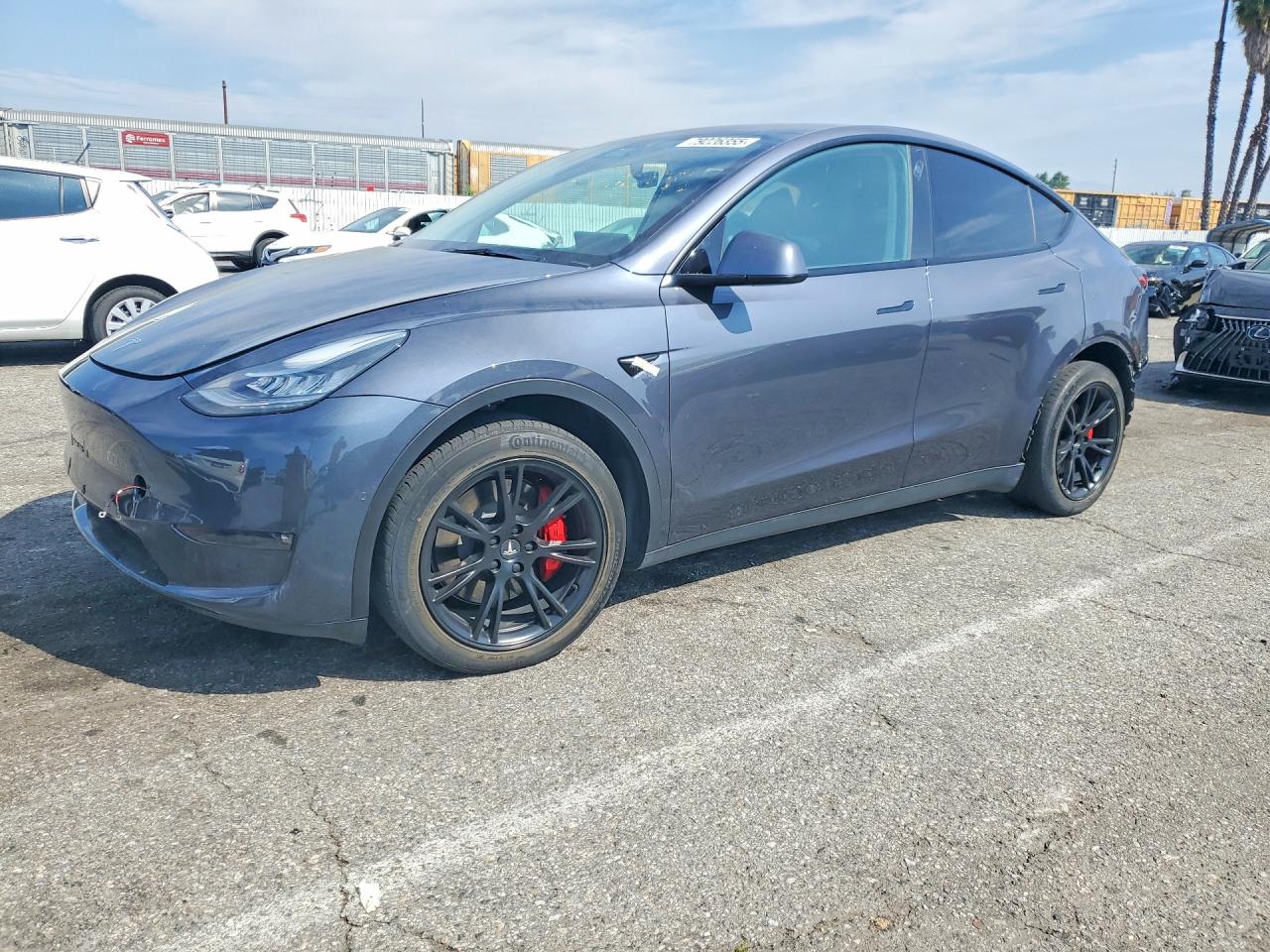 2021 Tesla Model Y Long Range, VIN 5YJYGDEE3MF246512 — Rear end