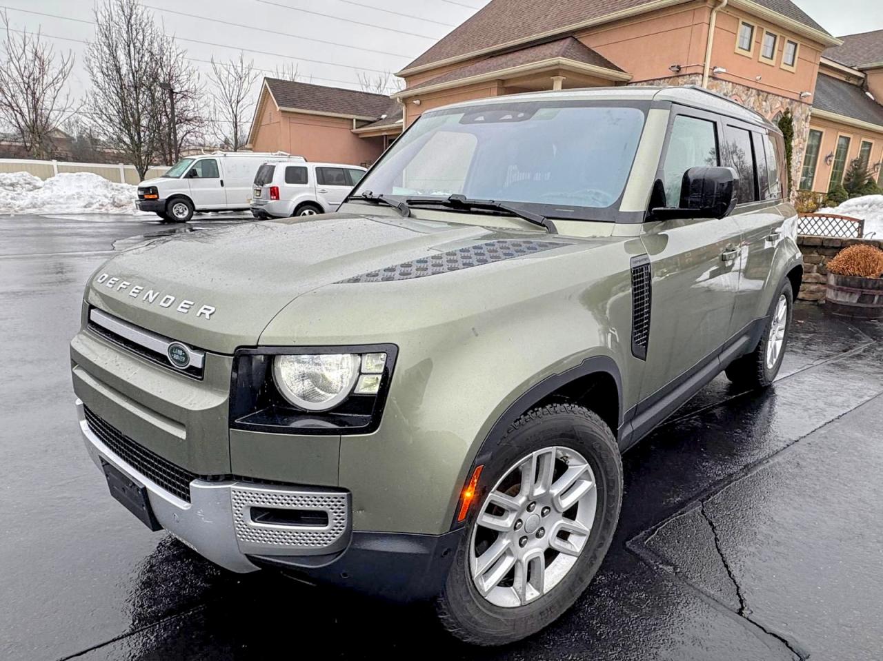 2020 Land Rover Defender, VIN SALEK7EX3L2033249 — Minor dents and scratches