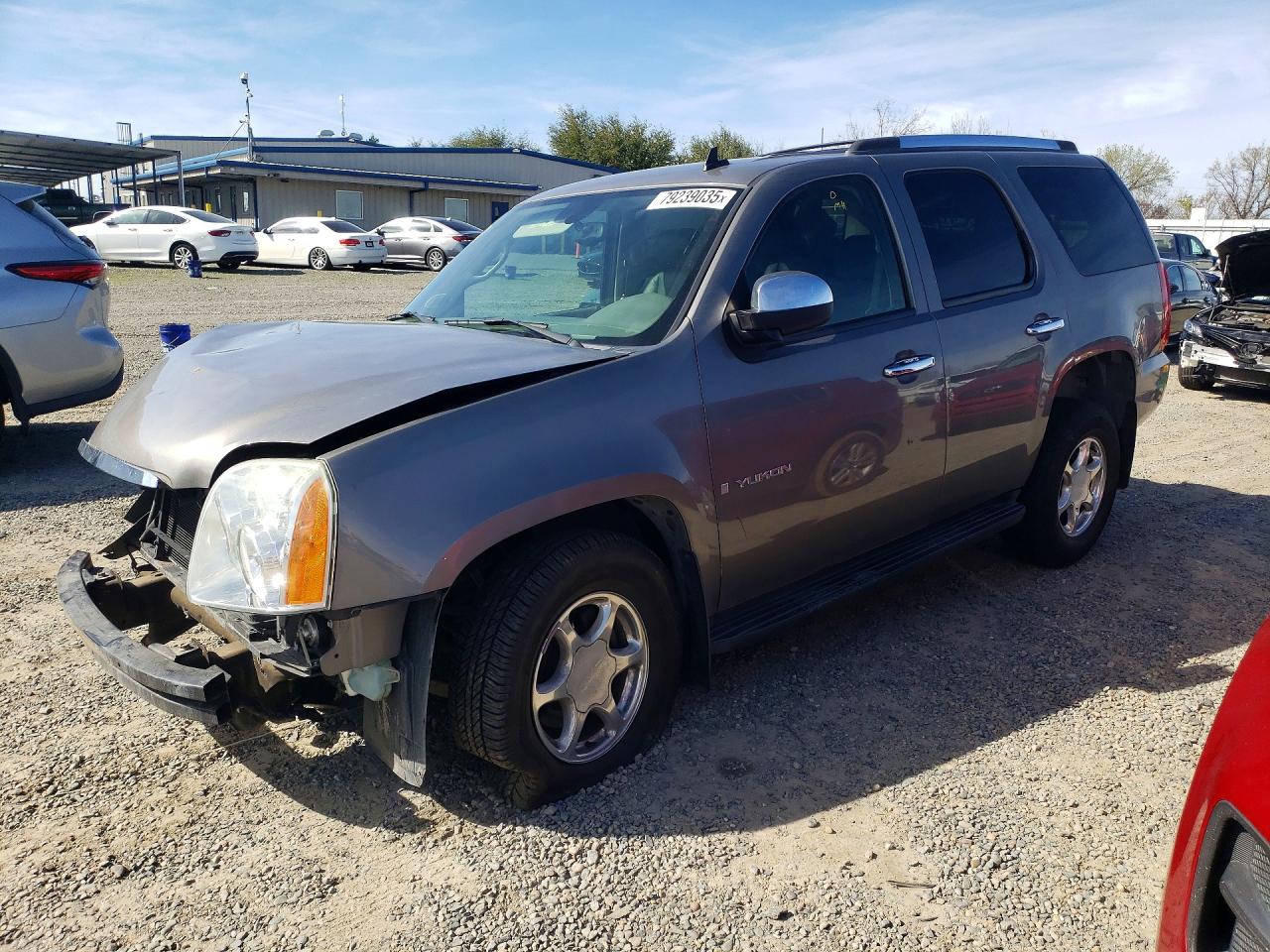 2007 GMC Yukon SLT, VIN 1GKFC13J87J142200 — Front end