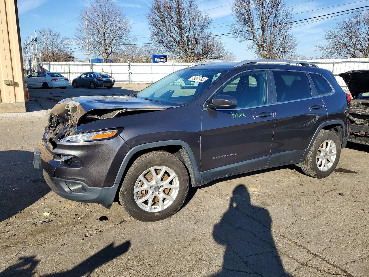 2016 Jeep Cherokee 75th Anniversary, VIN 1C4PJMCB6GW318020 — Front end