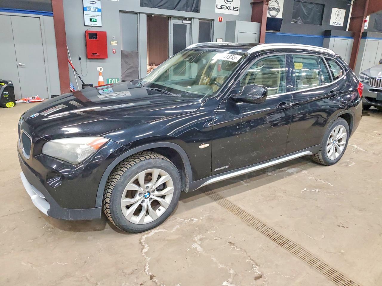 2012 BMW X1 28i, VIN WBAVL1C59CVR77961 — Minor dents and scratches