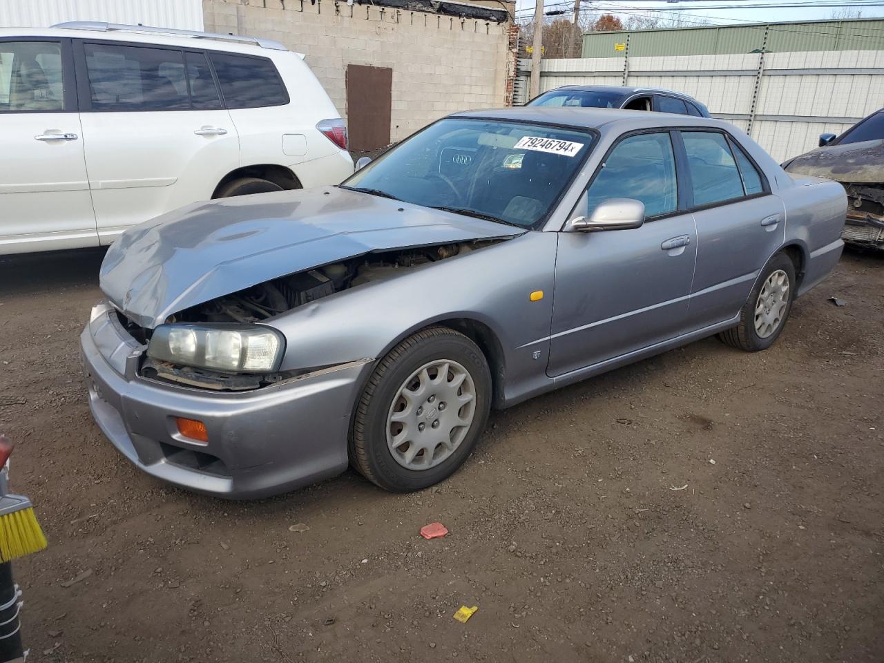 1998 Nissan Skyline, VIN ER34013718 — Front end
