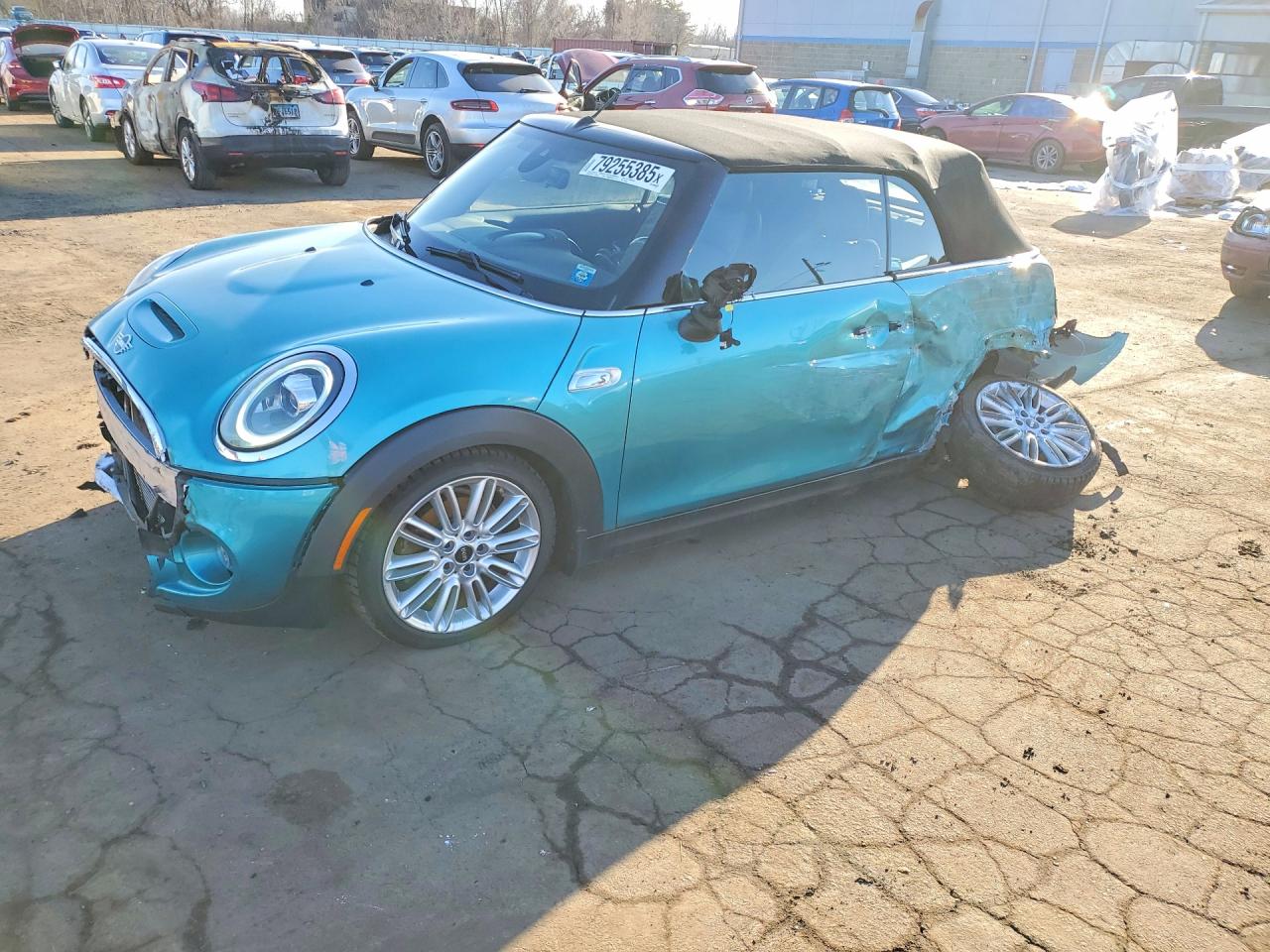 2020 MINI Convertible Cooper S, VIN WMWWJ5C08L3L85761 — Бок