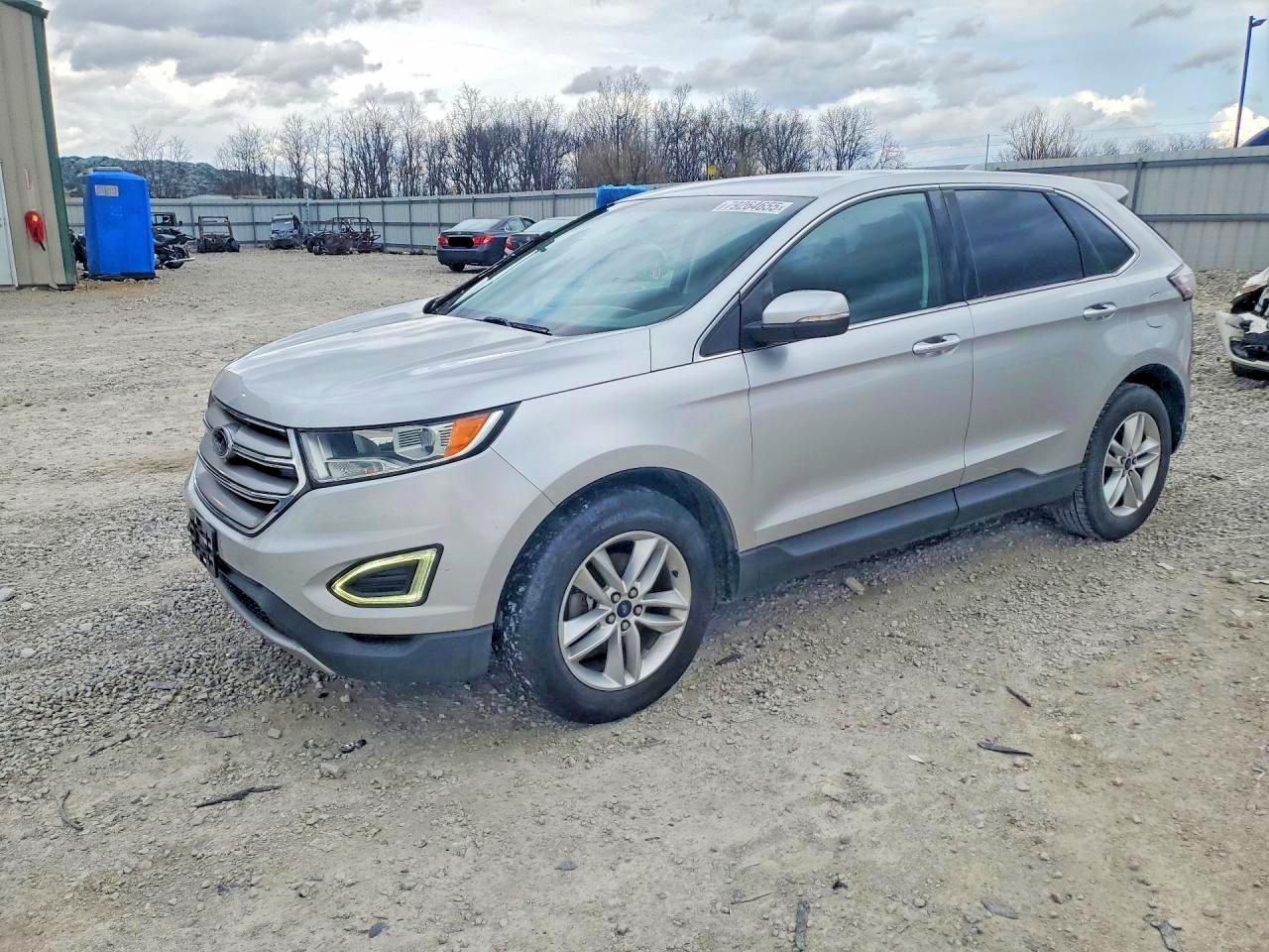 2015 Ford Edge SEL, VIN 2FMTK3J9XFBC35627 — Rear end