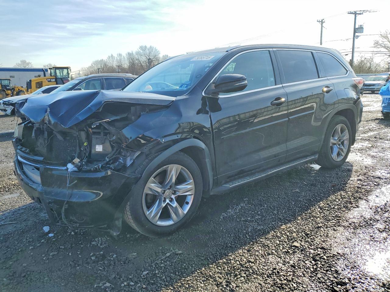 2015 Toyota Highlander Limited, VIN 5TDDKRFH1FS219990 — Front end