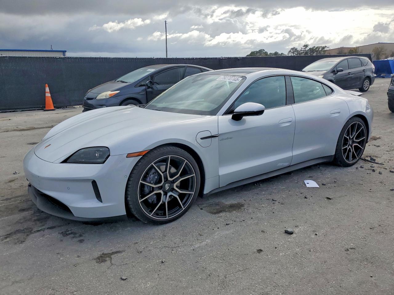 2025 Porsche Taycan, VIN WP0AA2Y19SSA12622 — Minor dents and scratches