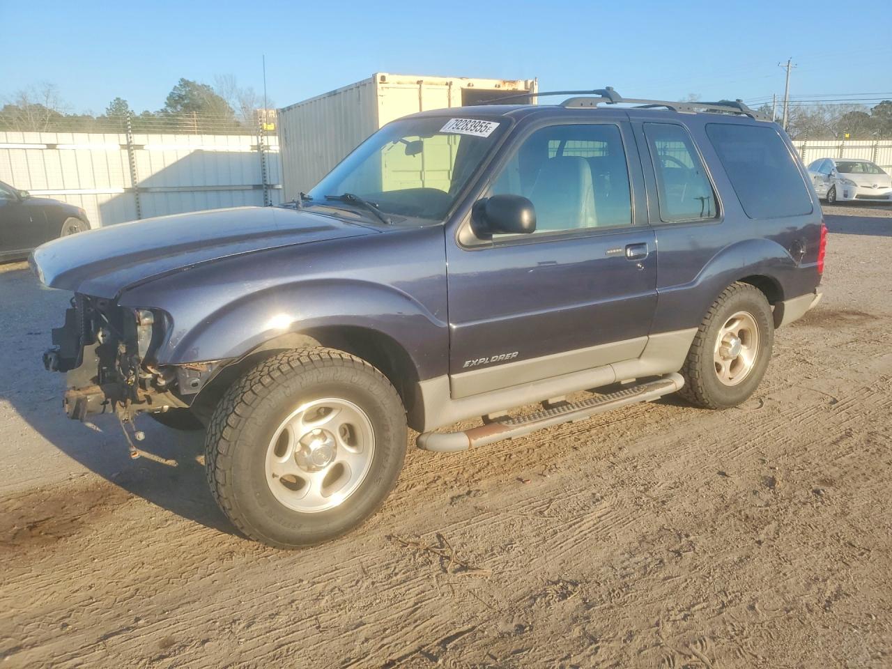2001 Ford Explorer Sport, VIN 1FMCU70E31UA97318 — Front end