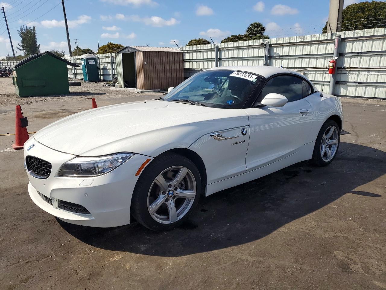 2016 BMW Z4 sDrive28i, VIN WBALL5C5XG5A20343 — Ранее повреждён