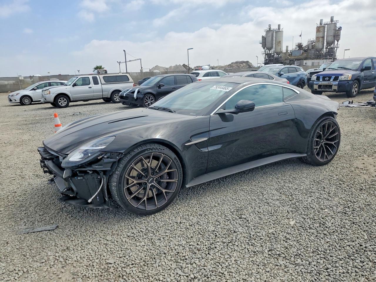 2025 Aston Martin Vantage, VIN SCFSMGFW6SGN09670 — Front end