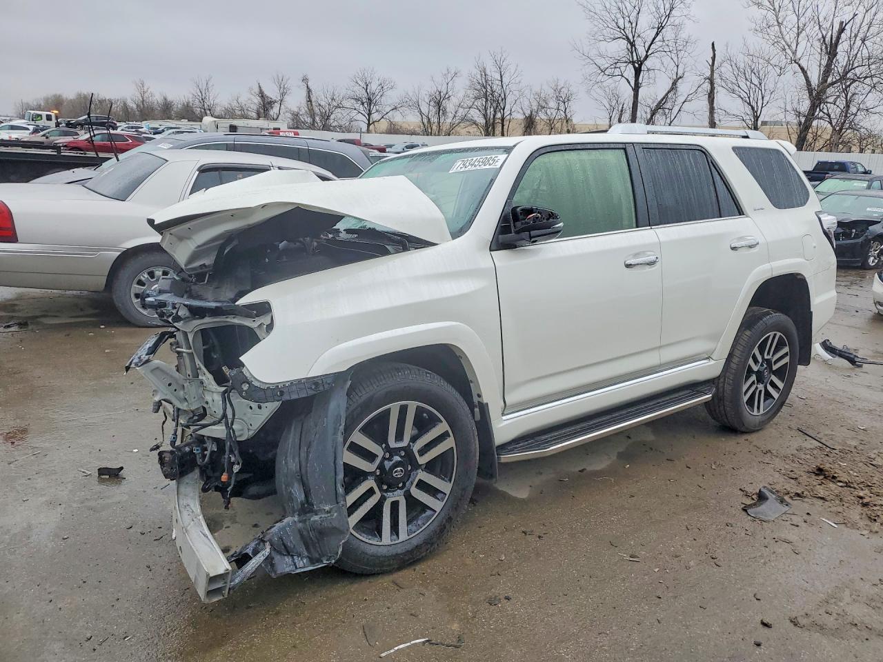 2019 Toyota 4Runner SR5, VIN JTEZU5JR9K5194275 — Front end