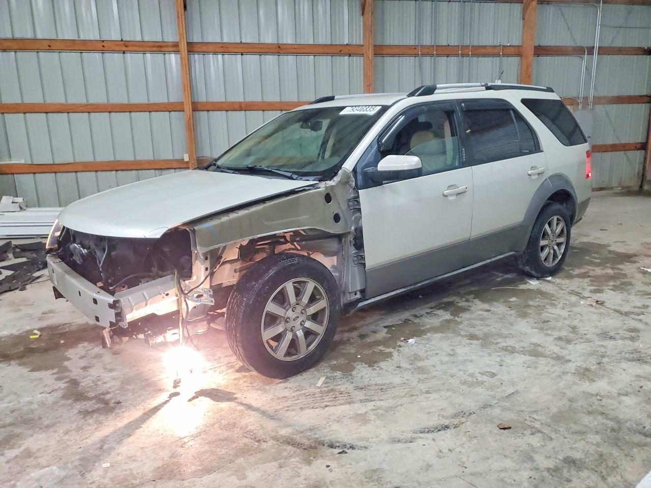 2008 Ford Taurus X SEL, VIN 1FMDK02W68GA27683 — Front end