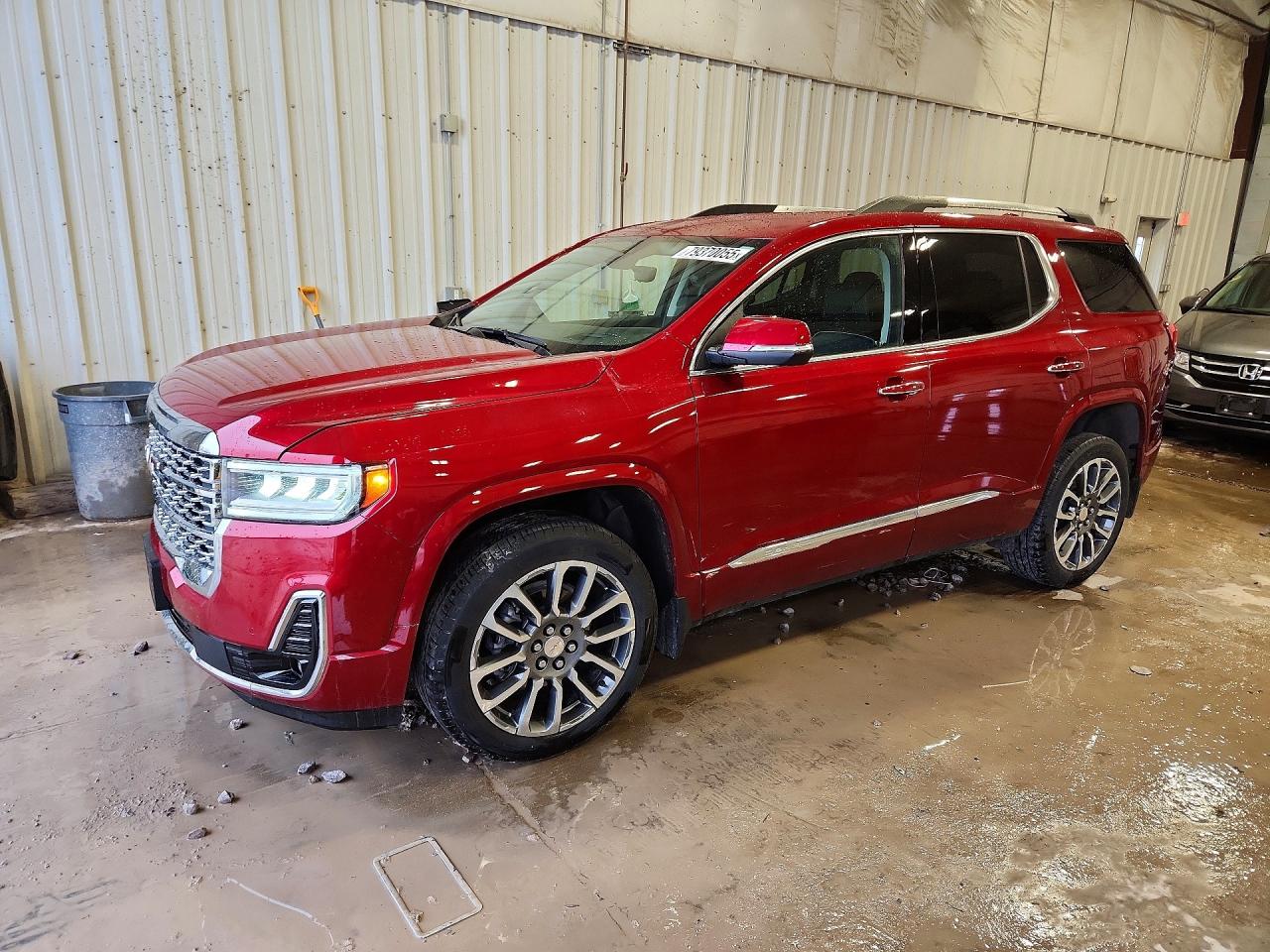 2022 GMC Acadia Denali, VIN 1GKKNXLS7NZ141333 — Перед