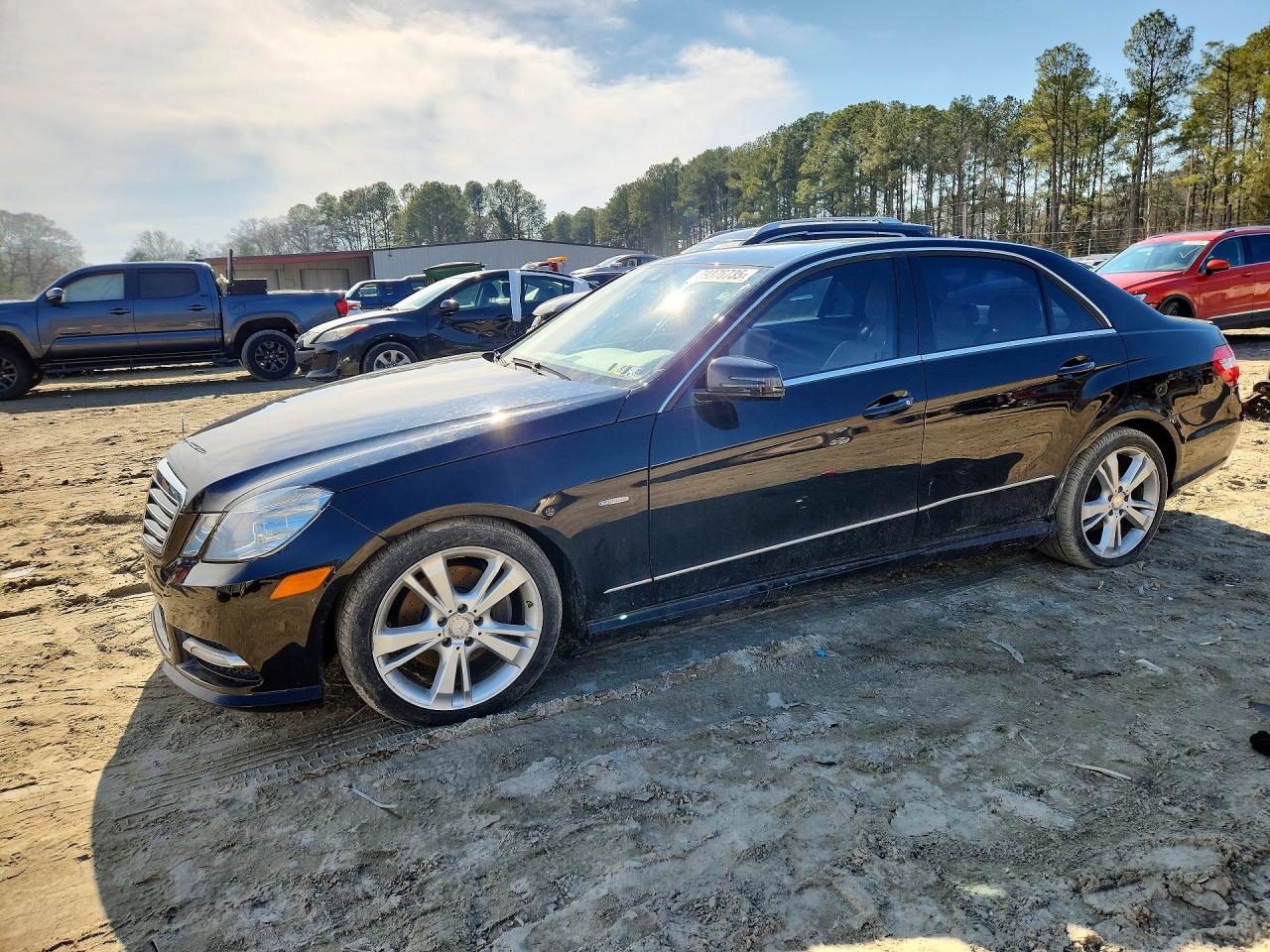 2012 Mercedes-Benz E 350 Luxury, VIN WDDHF5KB8CA529861 — Front end