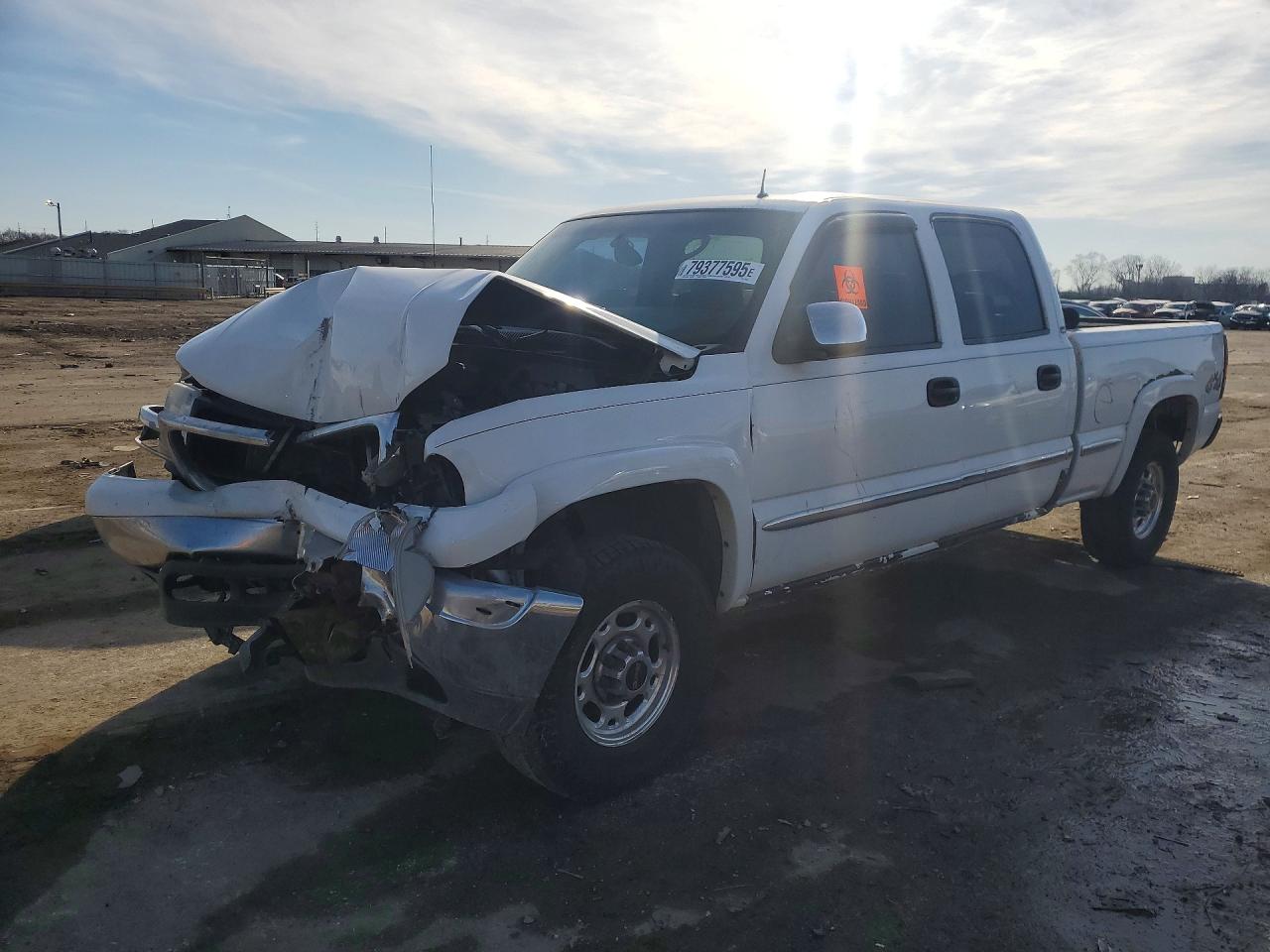 2002 GMC Sierra 1500HD SLE, VIN 1GTGK13U92F189339 — Front end
