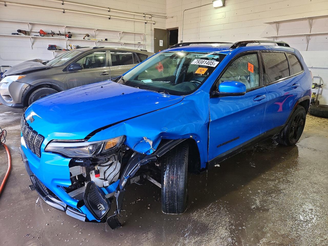 2021 Jeep Cherokee Latitude Plus, VIN 1C4PJLLB6MD187592 — Front end