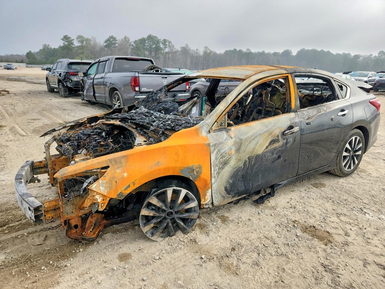 2018 Nissan Altima SV, VIN 1N4AL3AP8JC213504 — Engine fire
