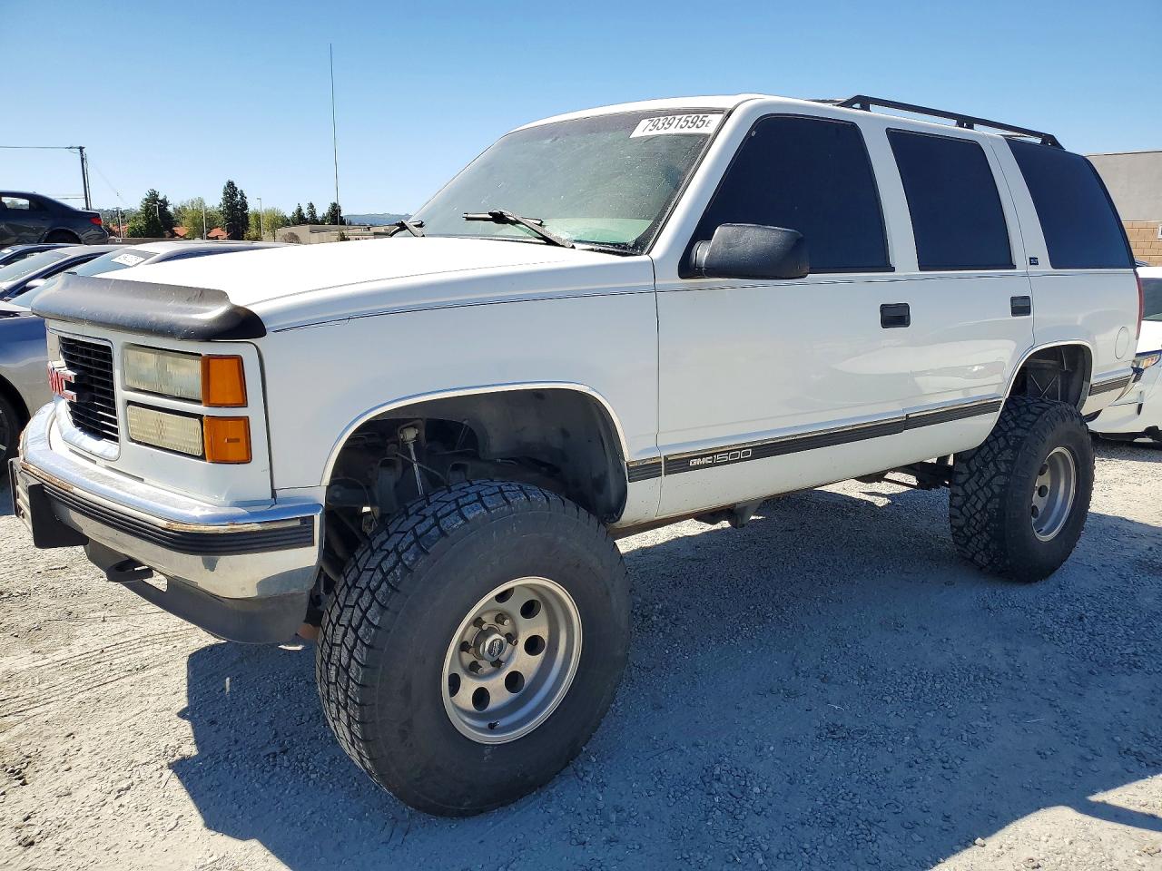 1995 GMC Yukon, VIN 1GKEK13K8SJ766532 — Vandalism