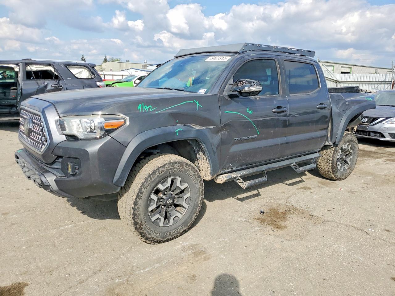 2019 Toyota Tacoma TRD Sport, VIN 3TMCZ5AN8KM261757 — Rear end