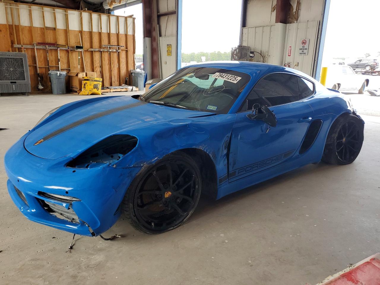 2024 Porsche 718 Cayman, VIN WP0AA2A8XRK255158 — Бок