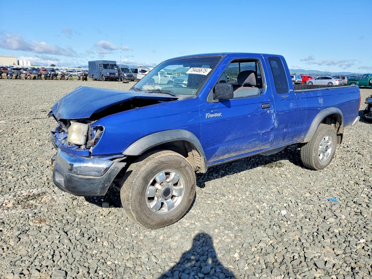 1999 Nissan Frontier XE, VIN 1N6ED26Y1XC310537 — Front end