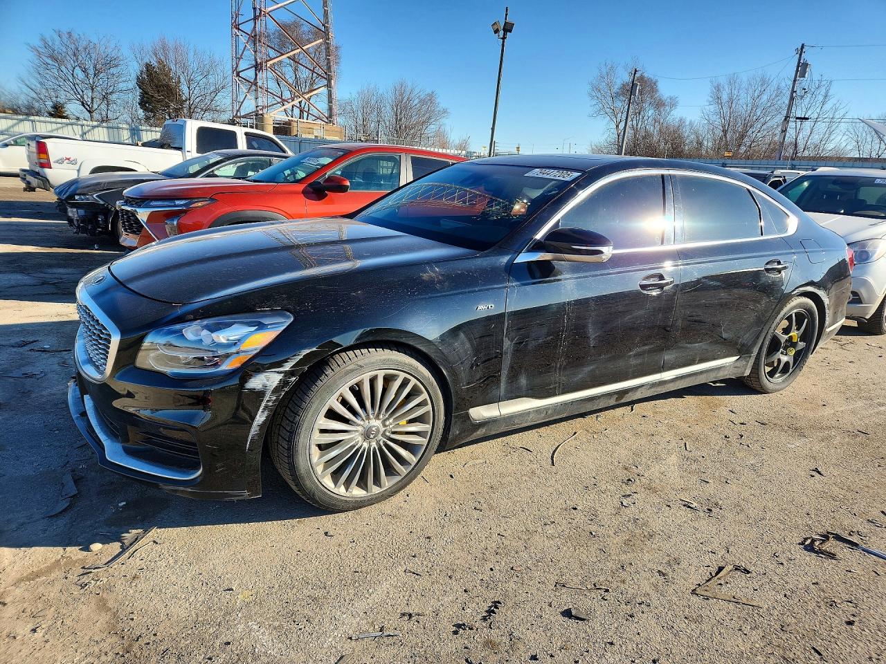 2019 Kia K900 Luxury, VIN KNAS34J68K6009469 — Rear end