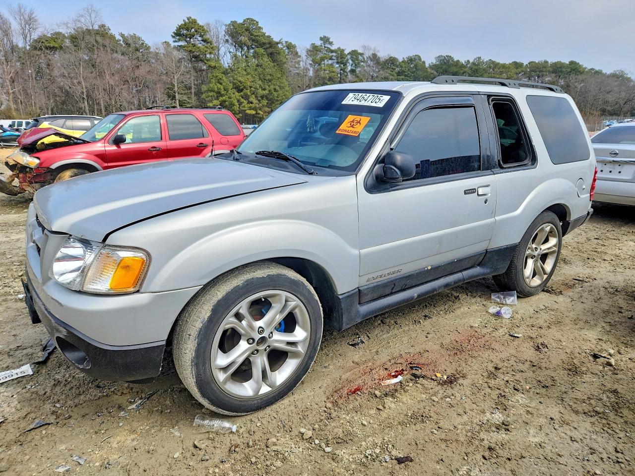 2002 Ford Explorer Sport Value, VIN 1FMYU70E72UB69662 — Front end
