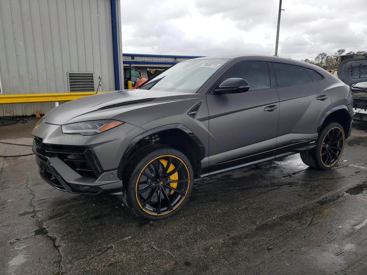 2023 Lamborghini Urus S, VIN ZPBUB3ZL9PLA25569 — Undercarriage