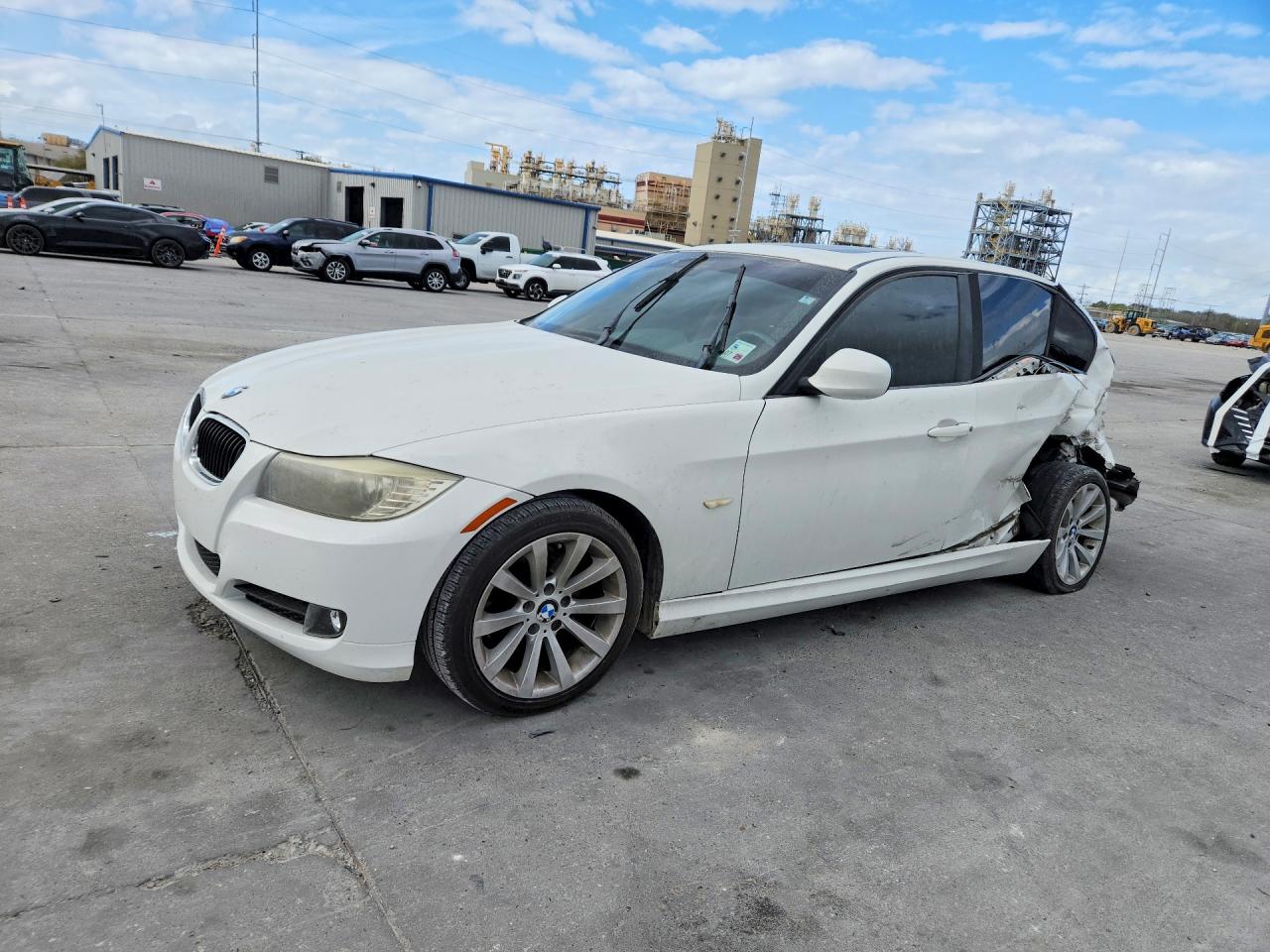 2011 BMW 3 Series 328i, VIN WBAPH7C57BE682904 — Rear end