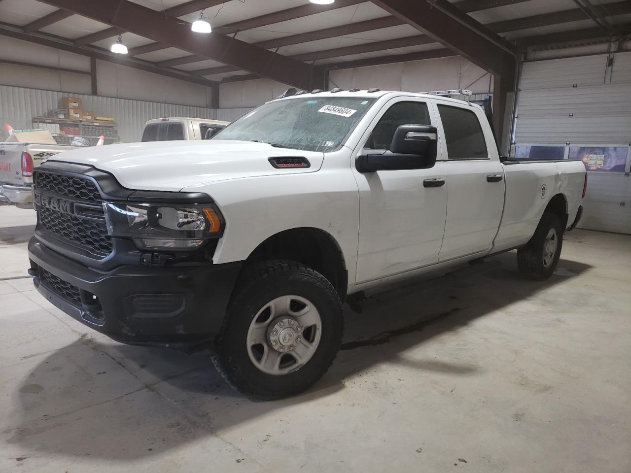 2023 Ram 3500 Tradesman, VIN 3C63R3GJ0PG542246 — Перед