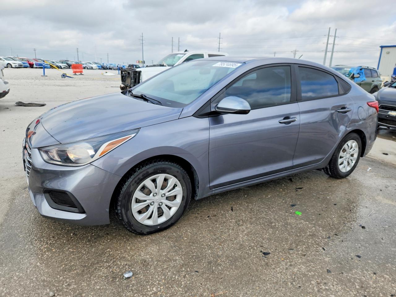 2020 Hyundai Accent SE, VIN 3KPC24A67LE121542 — Rear end