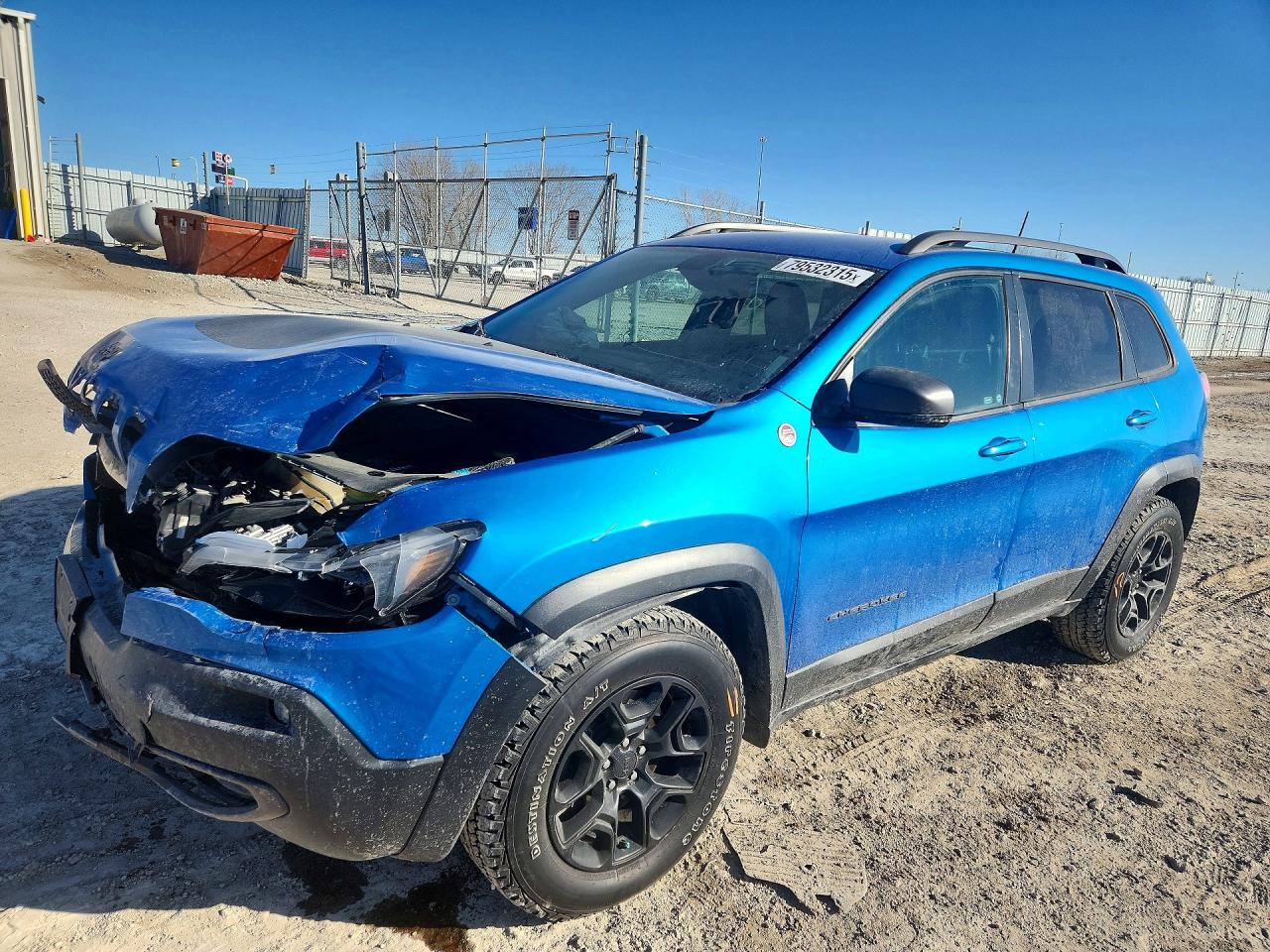 2019 Jeep Cherokee Trailhawk, VIN 1C4PJMBX2KD356314 — Front end