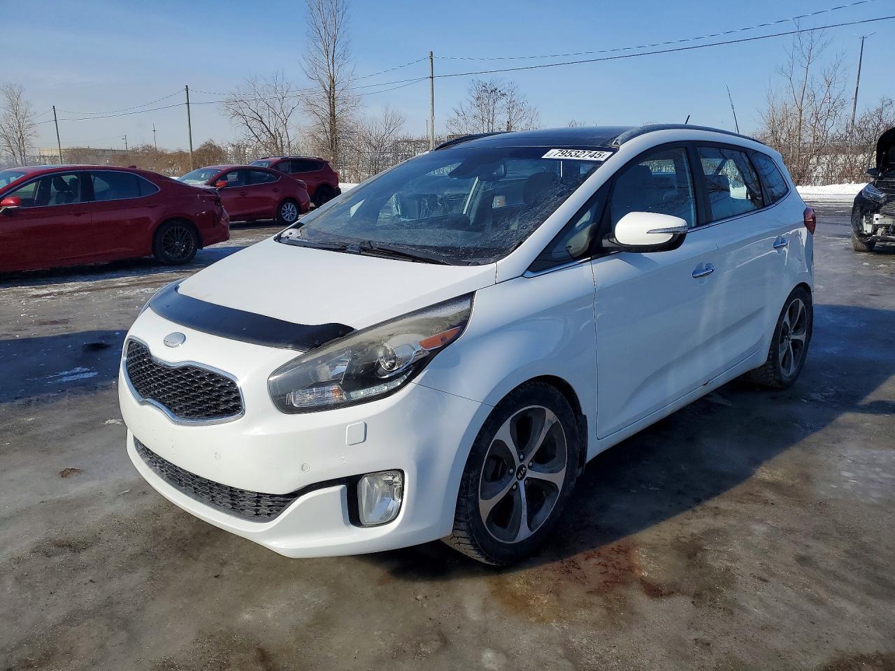 2014 Kia Rondo EX, VIN KNAHU8A32E7053454 — Minor dents and scratches