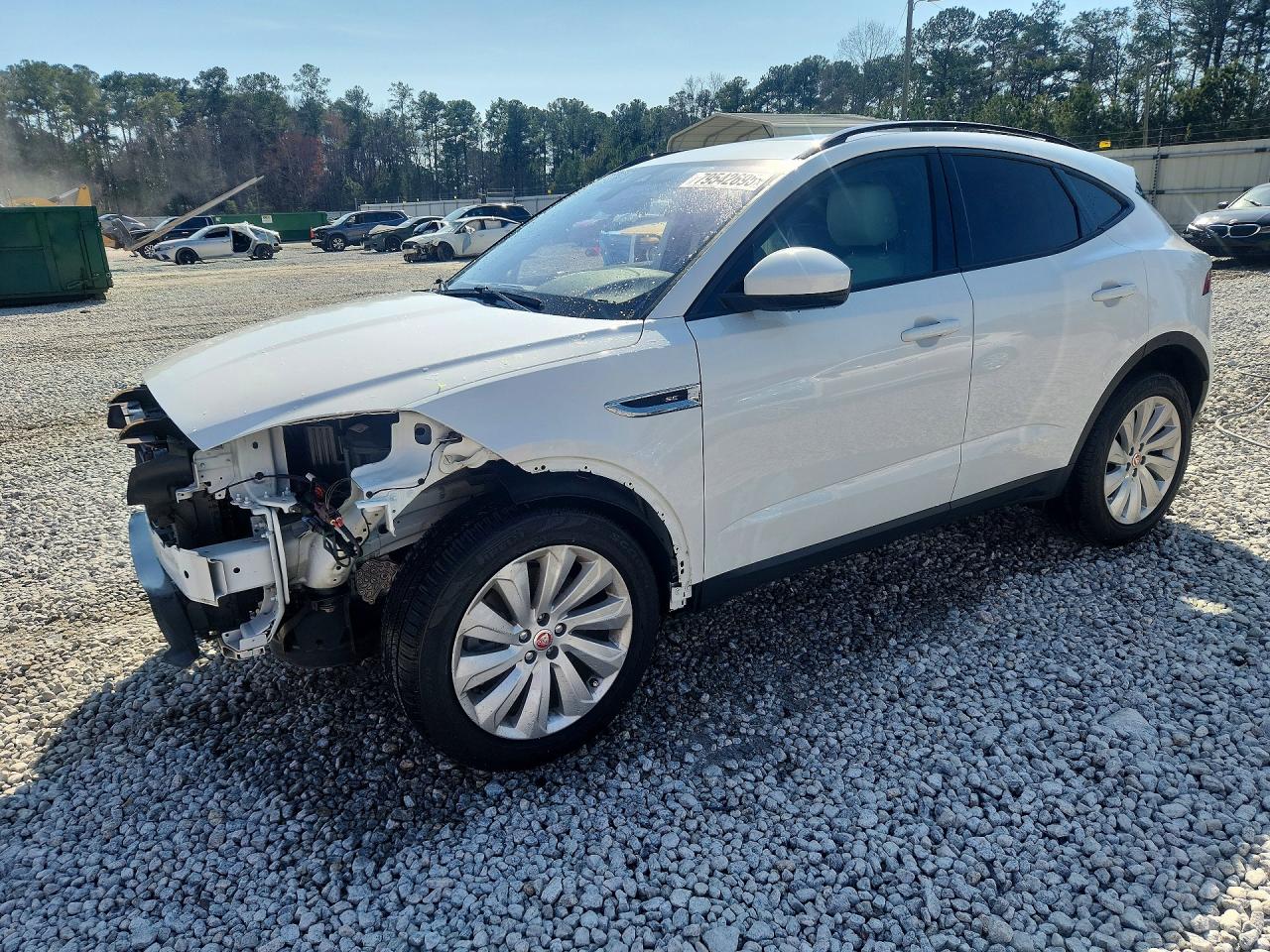 2020 Jaguar E-Pace SE, VIN SADFP2FX2L1Z88813 — Перед