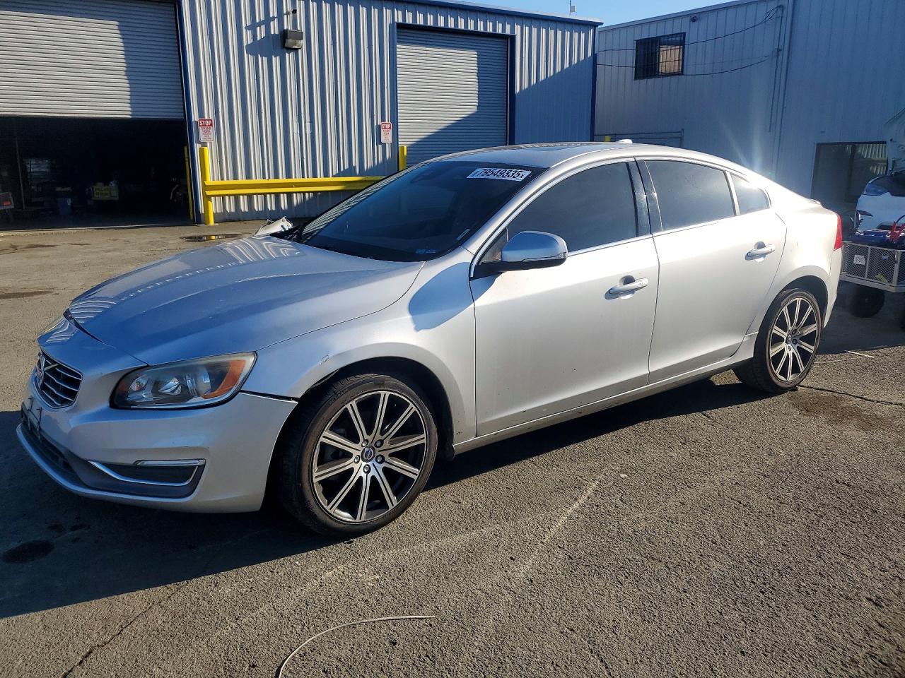 2016 Volvo S60 T5 Drive-E Premier, VIN LYV402FK1GB089077 — Front end