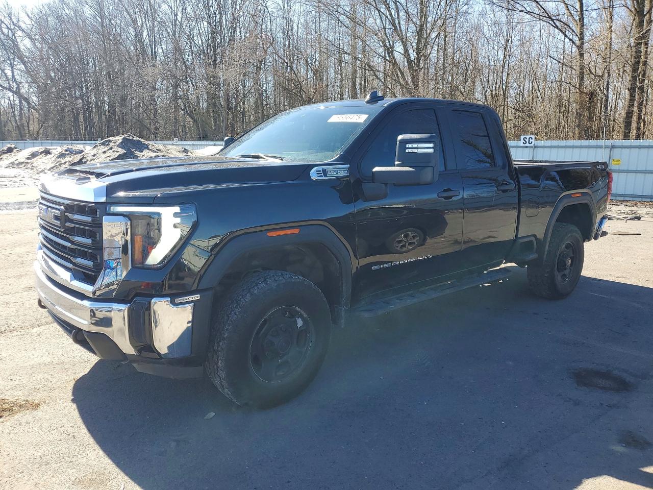 2024 GMC Sierra 2500HD Pro, VIN 1GT59LE75RF193484 — Normal wear