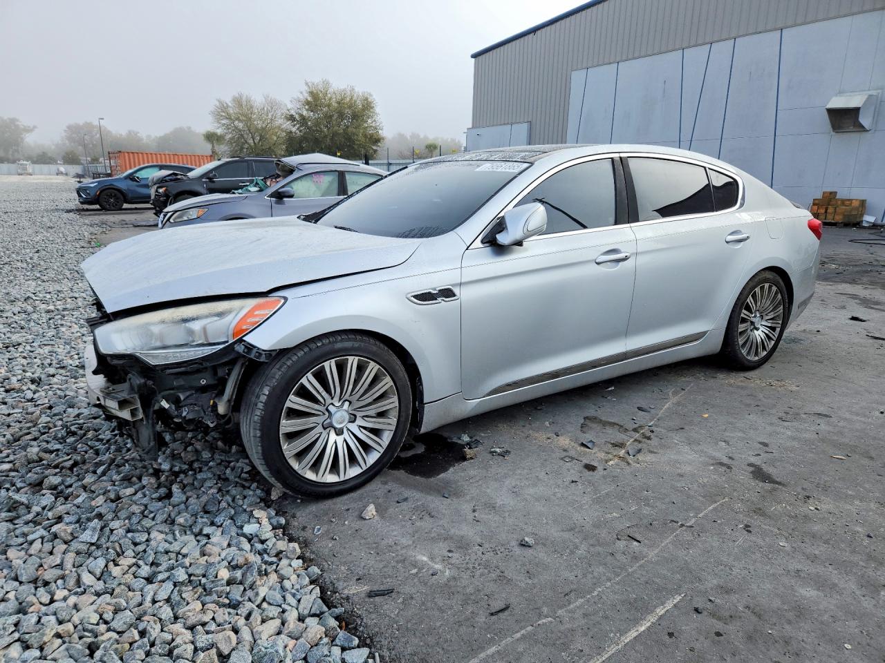 2015 Kia K900 Premium, VIN KNALU4D41F6026678 — Front end