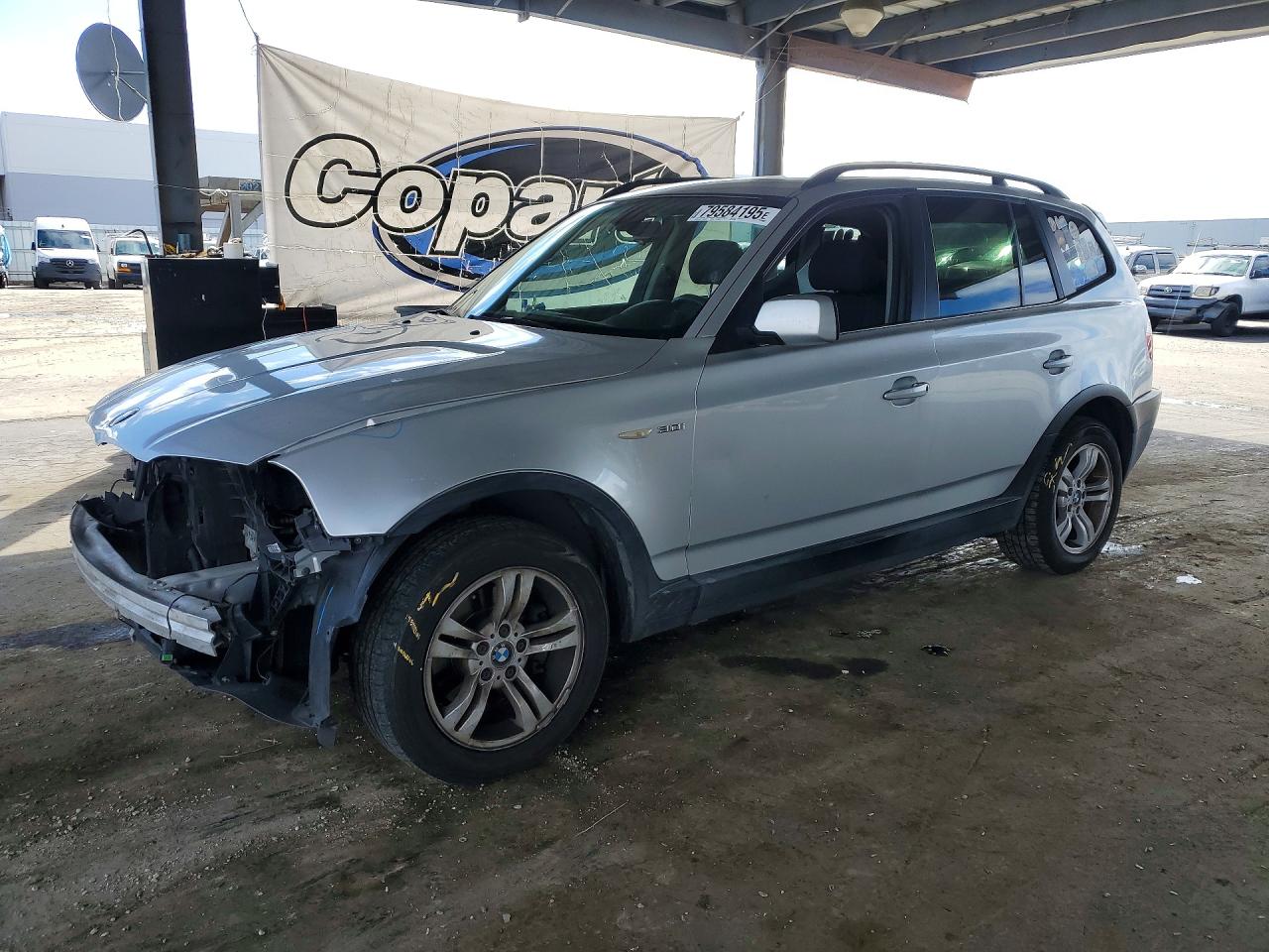 2005 BMW X3 3.0i, VIN WBXPA93415WD19268 — Front end