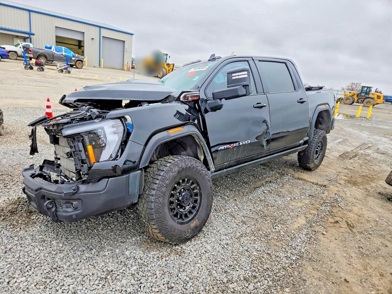 2025 GMC Sierra 2500HD AT4X, VIN 1GT4UZEYXSF209271 — Side