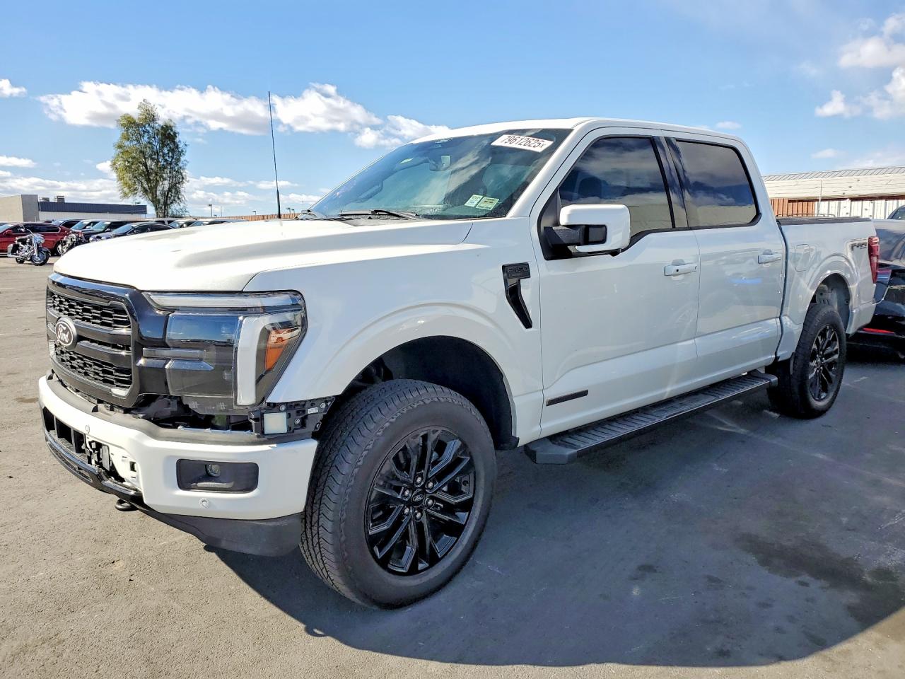 2025 Ford F-150 Lariat, VIN 1FTFW5LD2SFB17325 — Перед