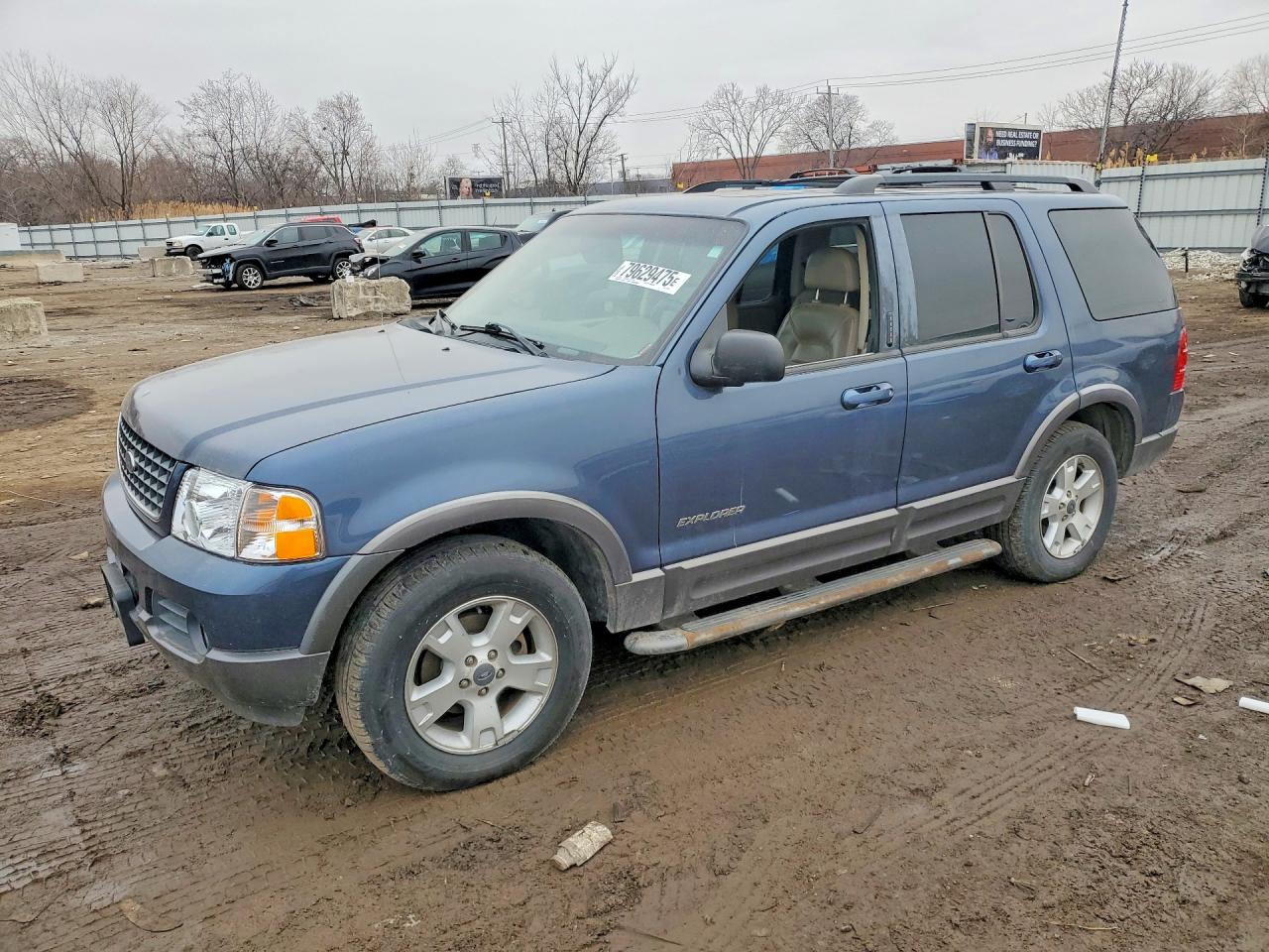 2002 Ford Explorer XLT, VIN 1FMDU73W12UC31737 — Front end