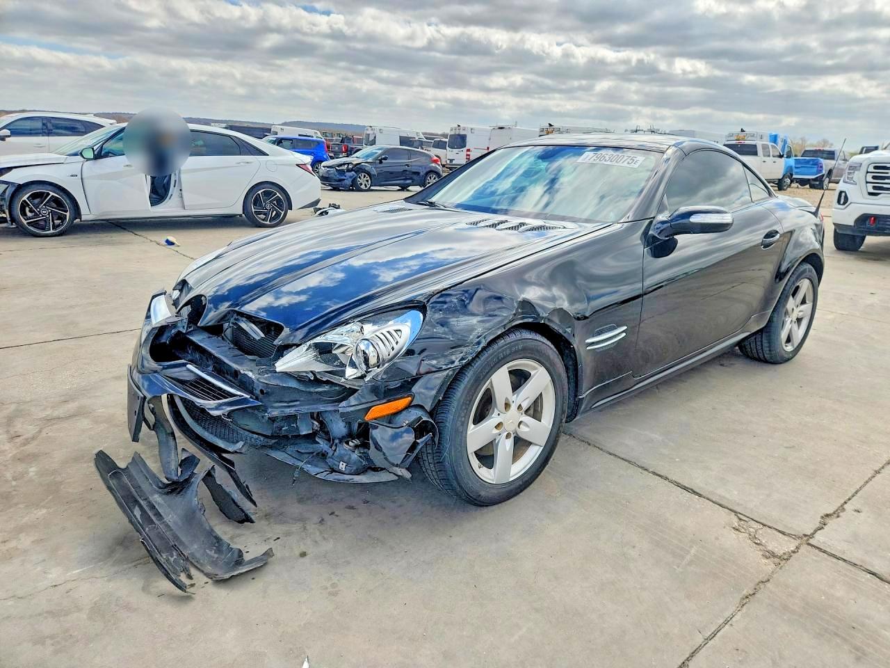 2008 Mercedes-Benz SLK 280, VIN WDBWK54F08F187201 — Front end