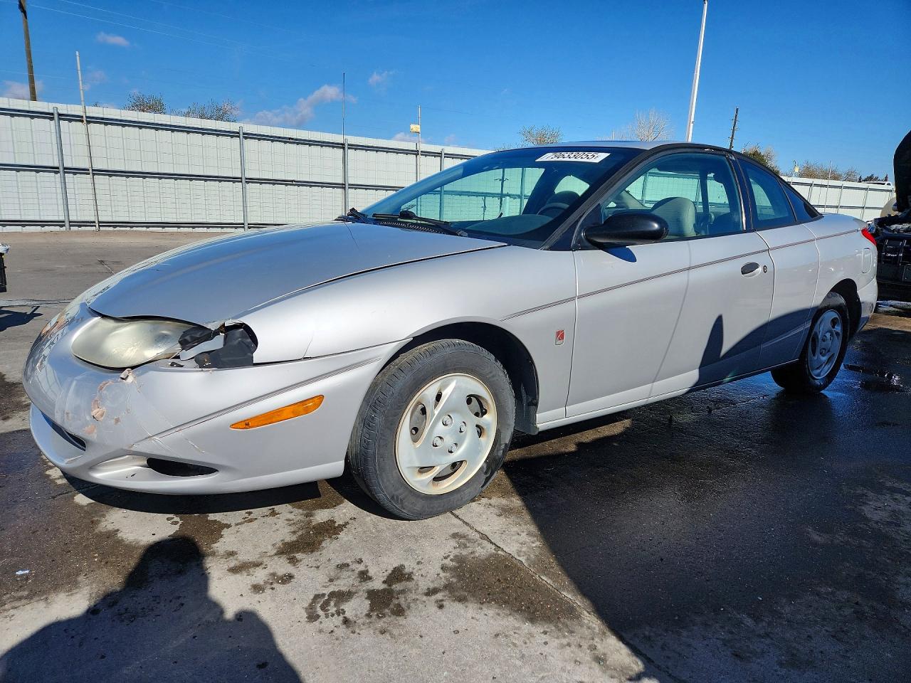 2001 Saturn SC, VIN 1G8ZP12881Z110250 — Front end