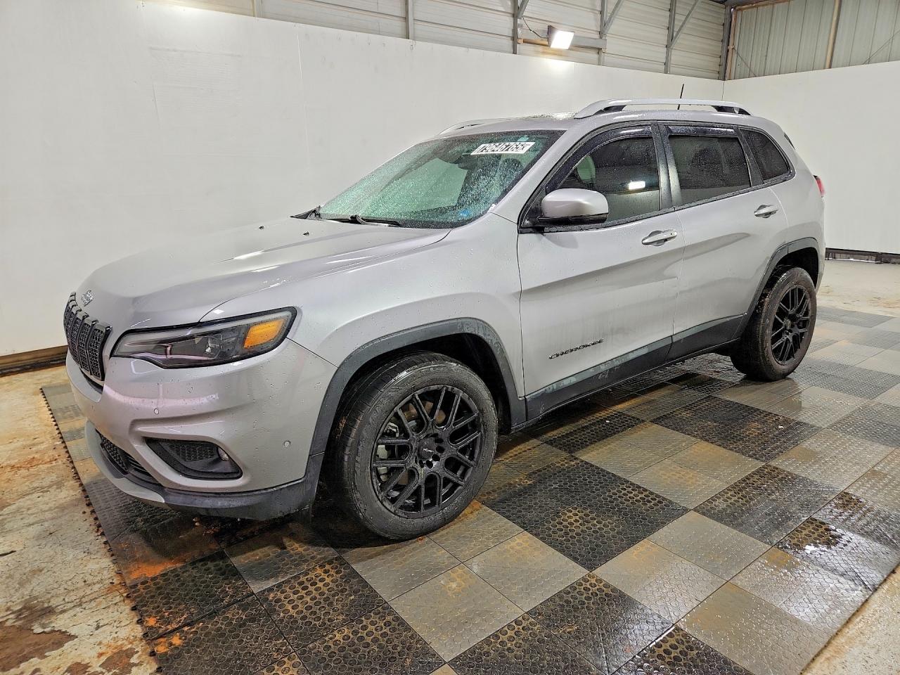 2019 Jeep Cherokee Limited, VIN 1C4PJLDX8KD308212 — Фото с аукциона 1 of 13
