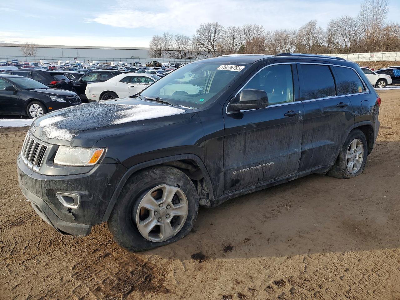 2015 Jeep Grand Cherokee Laredo, VIN 1C4RJFAGXFC698904 — Undercarriage