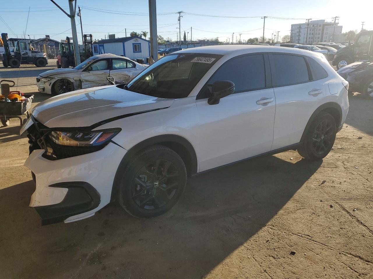 2025 Honda HR-V Sport, VIN 3CZRZ2H58SM775651 — Перед