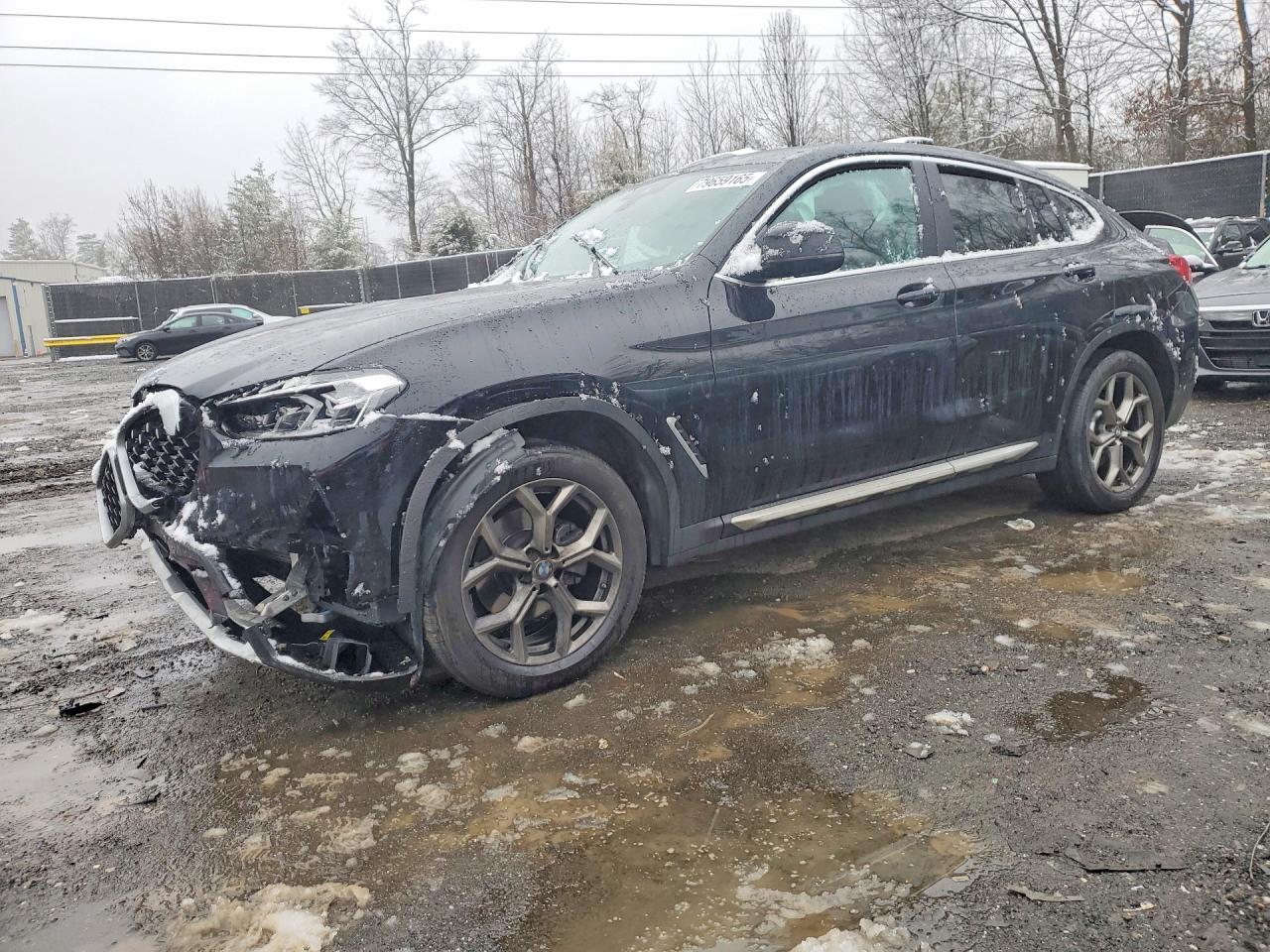 2024 BMW X4 xDrive30i, VIN 5UX33DT00R9T48699 — Front end
