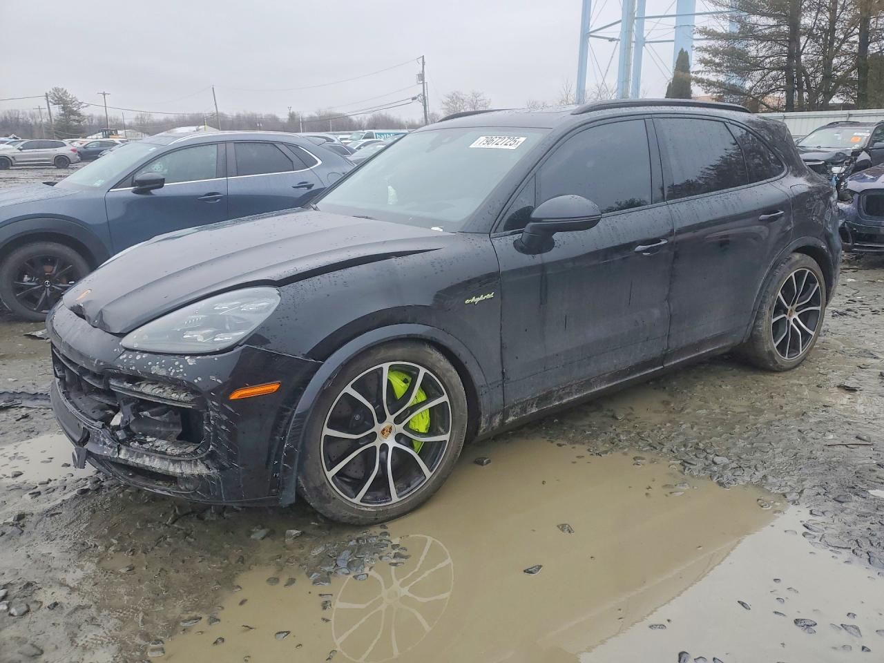 2023 Porsche Cayenne Turbo S E-Hybrid, VIN WP1AH2AYXPDA22067 — Front end