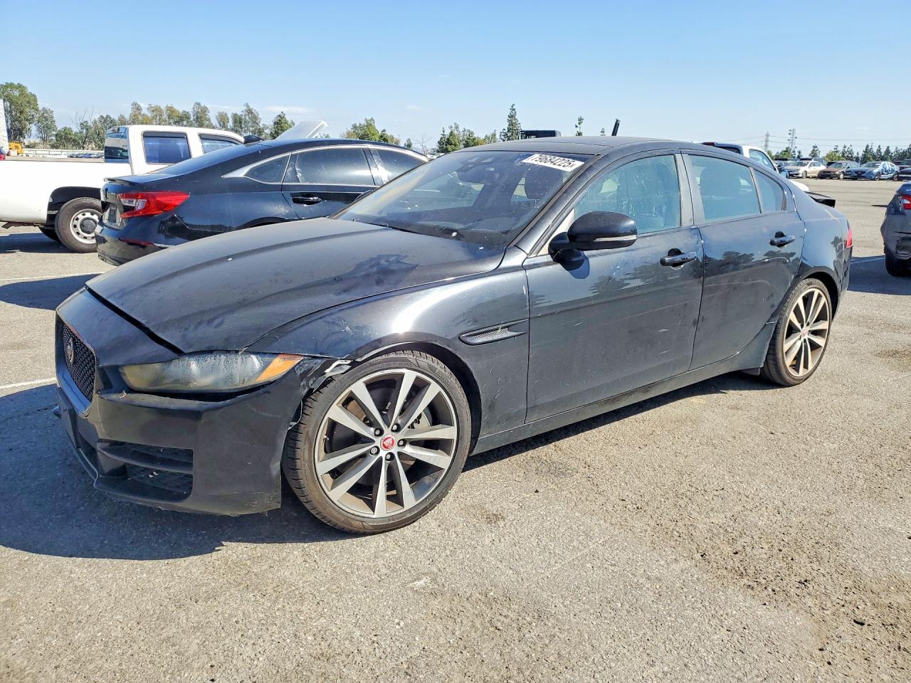 2018 Jaguar XE 35t Prestige, VIN SAJAE4EV4JCP24809 — Front end