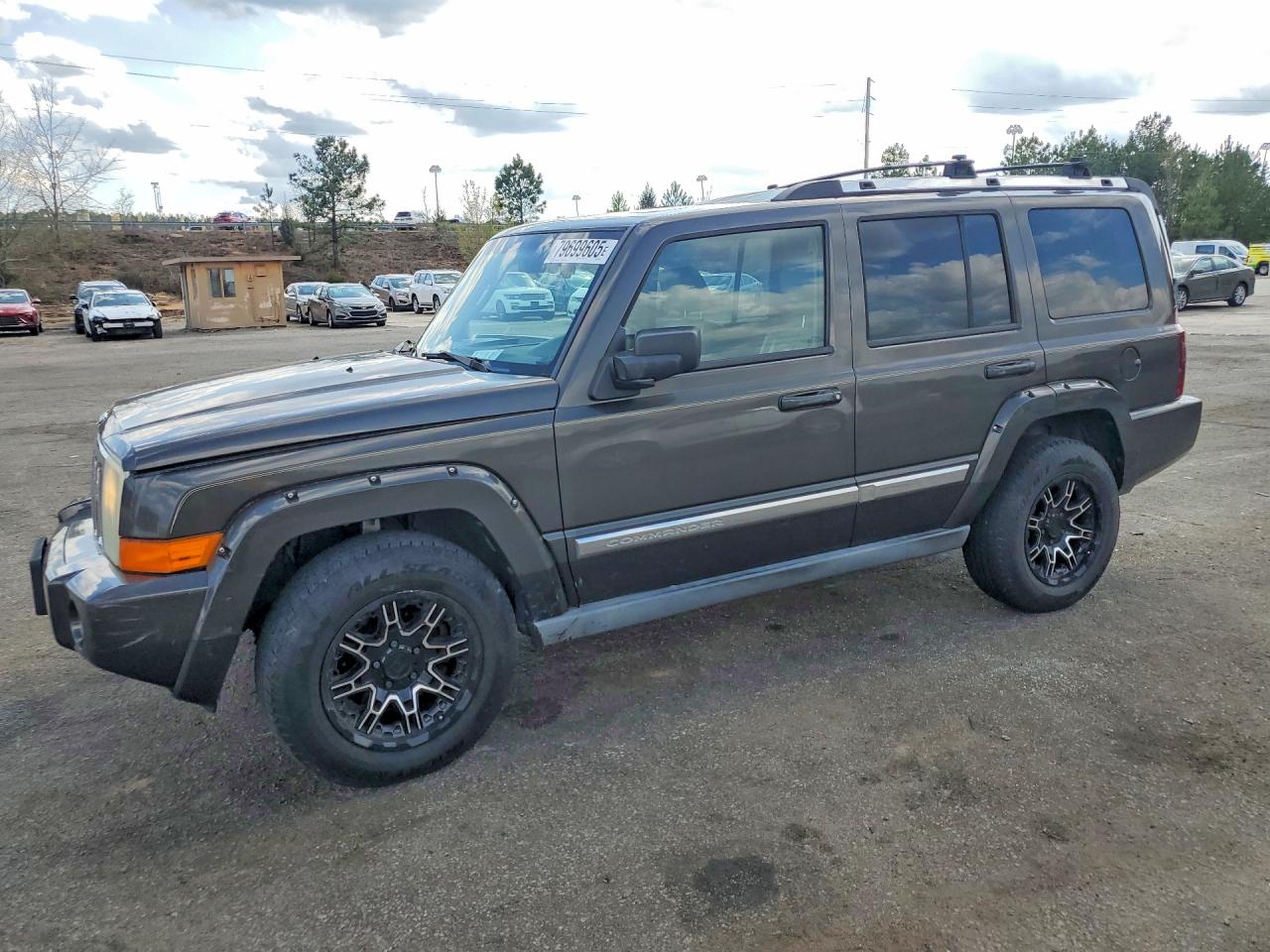 2006 Jeep Commander Limited, VIN 1J8HH58N36C349355 — Auction photo 1 of 4